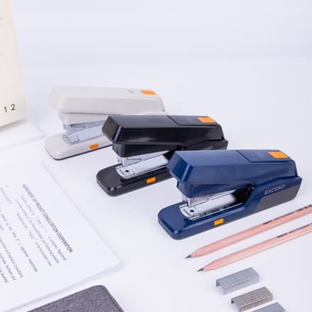 Deli 0476 – Ofis Stol Ustidagi Stapler